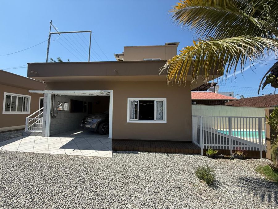 Casa - Venda - Centro - Cambori� - SC