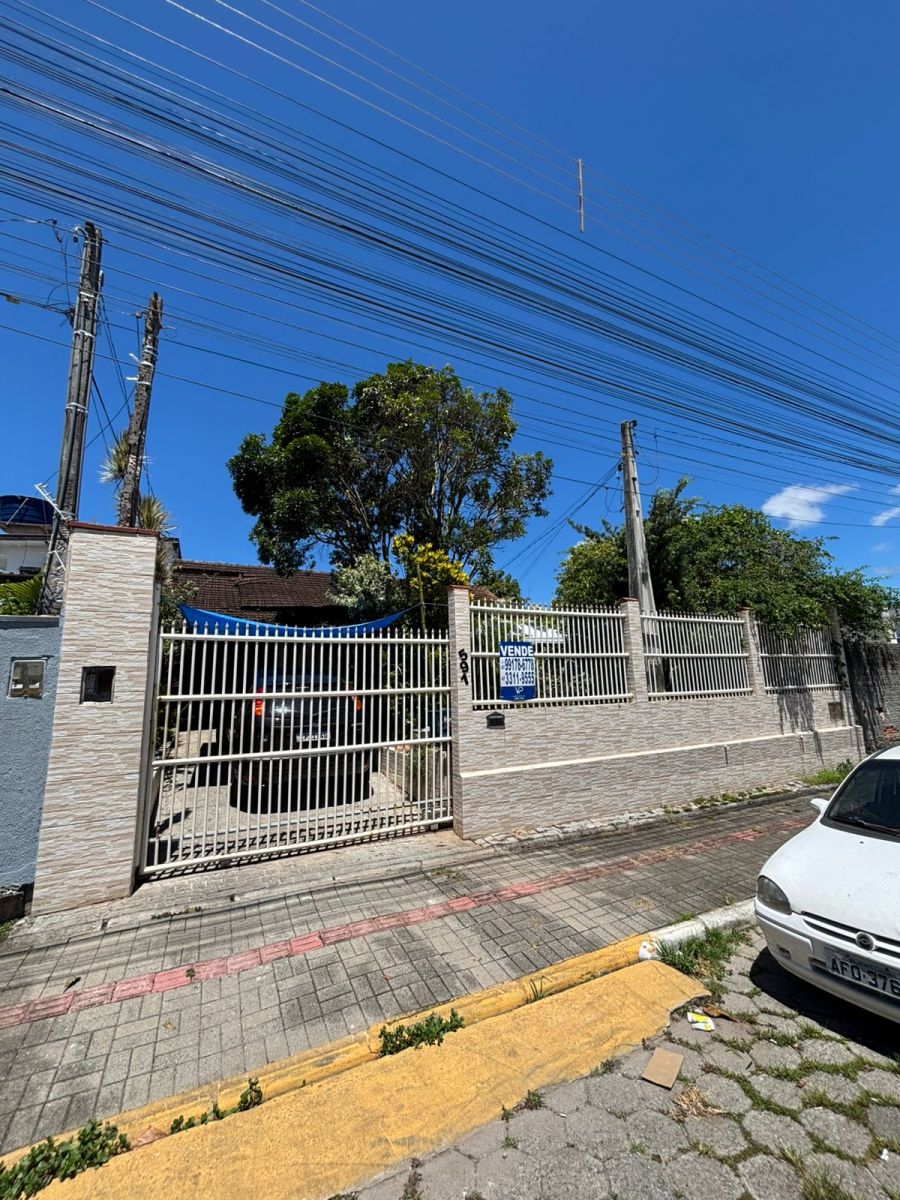 Casa - Venda - Centro - Cambori� - SC